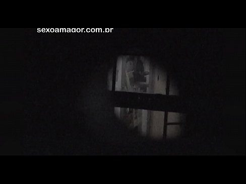 ❤️ Блонді таємно знімає на відео сусідський вуайерист, прихований за порожнистими цеглами ☑ Порно на uk.28films.ru ❌❤